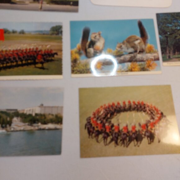 46 Vtg Canadian Postcards Various Provinces - Picture 11 of 12